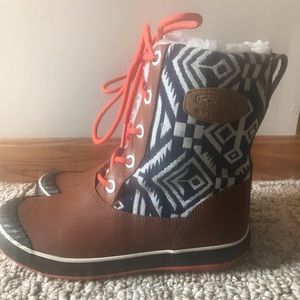 Keen waterproof women’s boots size 7